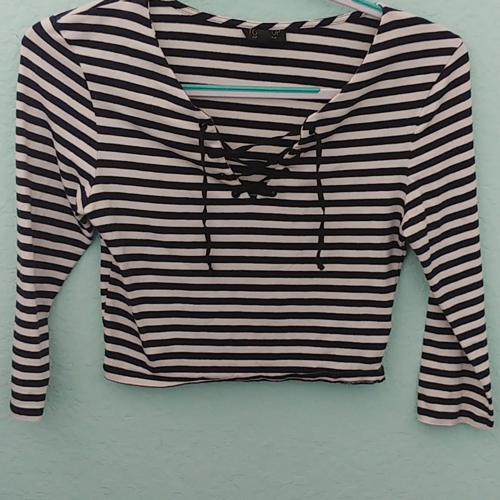 Juniors striped crop top